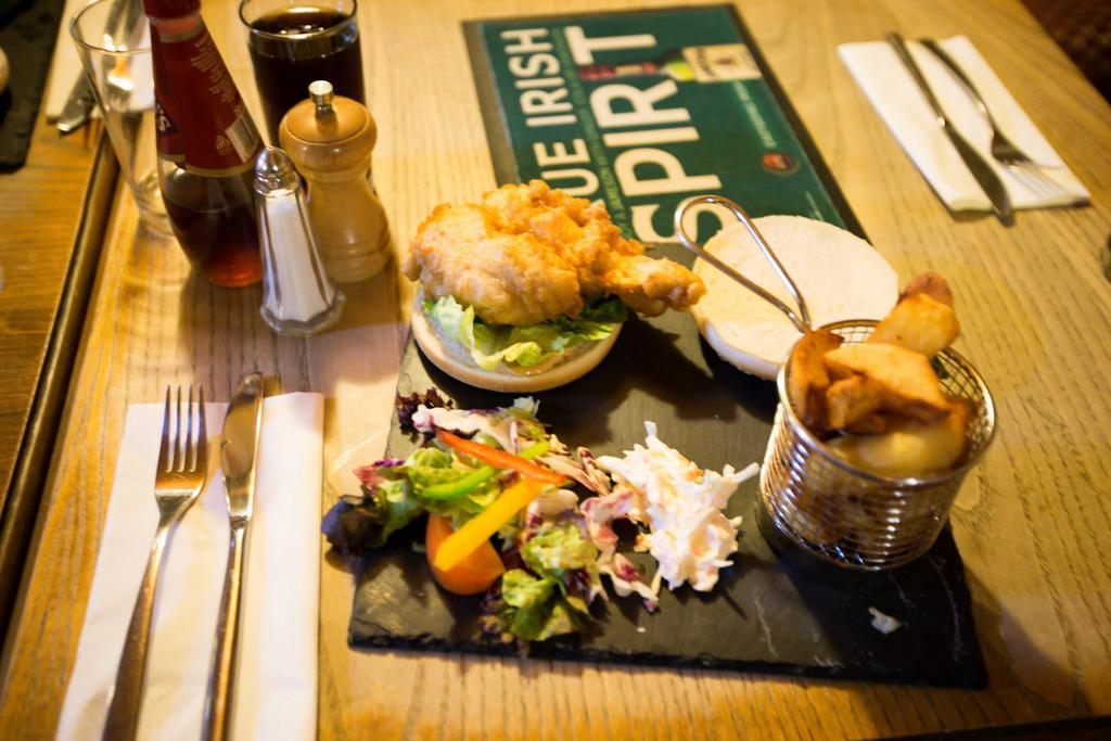 The Cheviot Hotel 벨링헴 외부 사진
